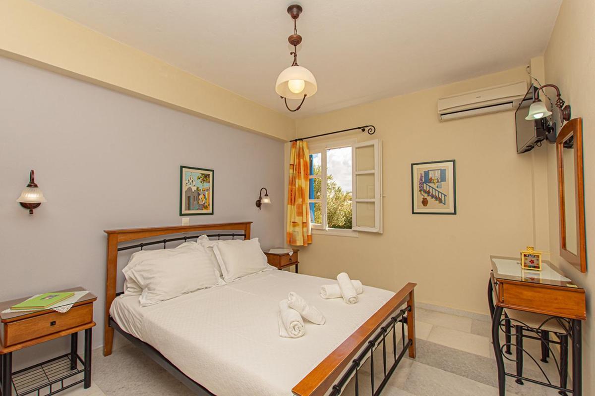 Maroussa Studios Agia Anna  Exteriér fotografie